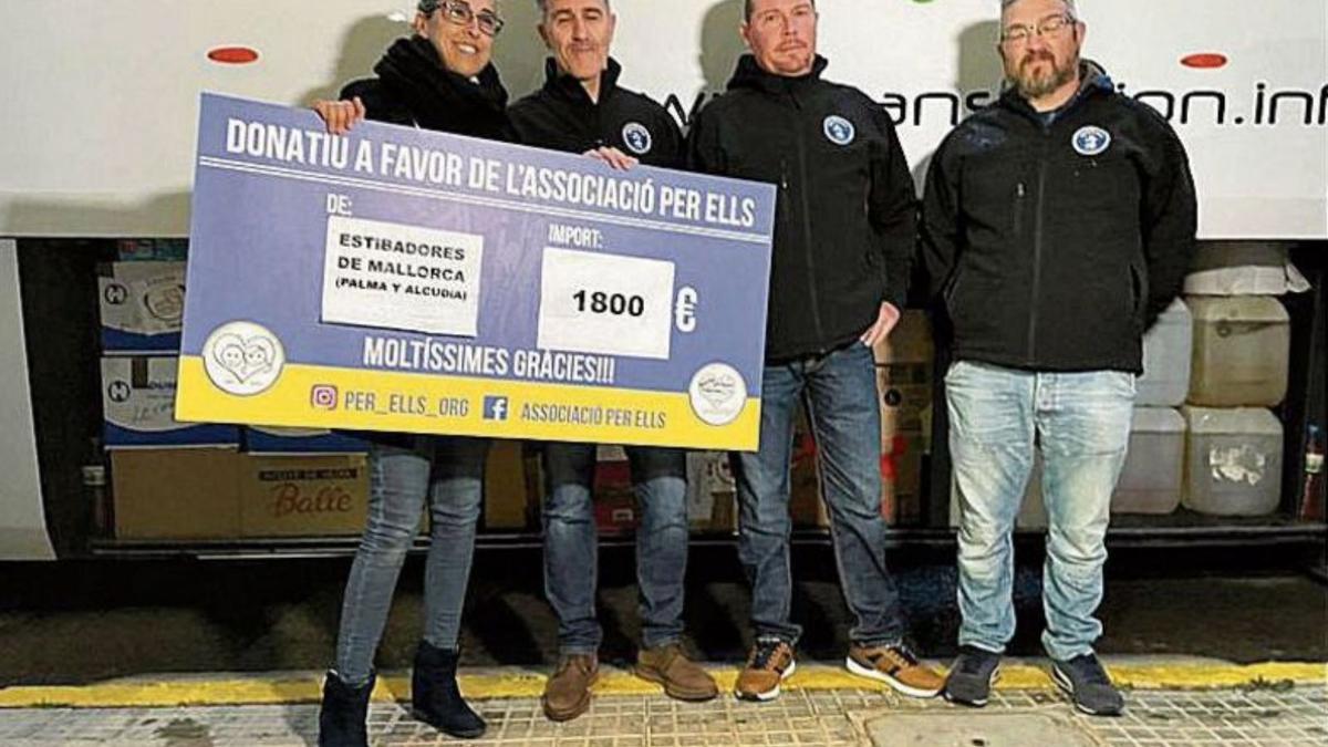 Estibadores de Palma y de Alcúdia, solidarios con Ucrania | DM