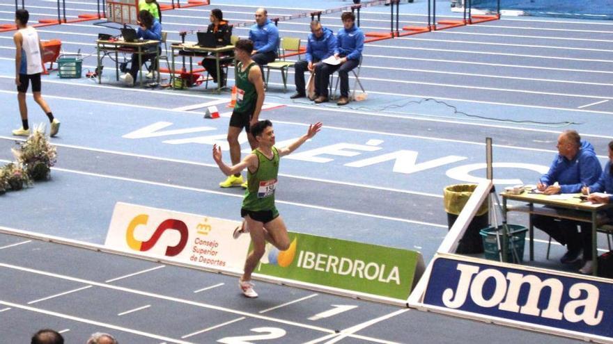 El alzireño Álex Sangil se proclama campeón de España en los mil metros lisos