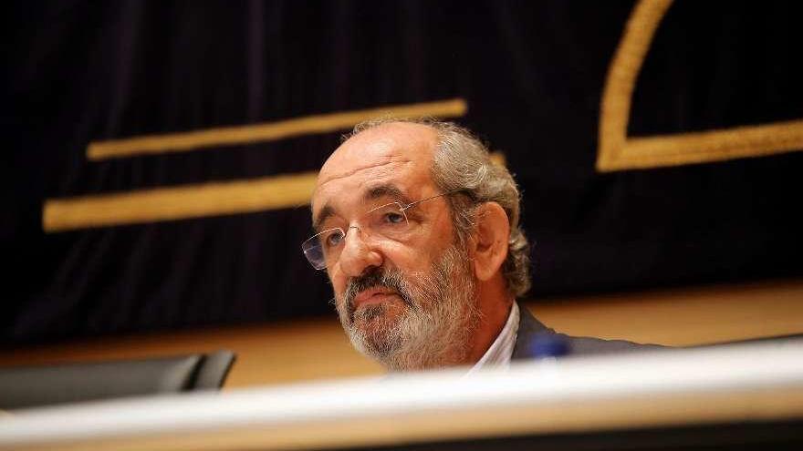 El expresidente de Caja España, Santos Llamas, comparece en la Comisión de investigación de las cajas