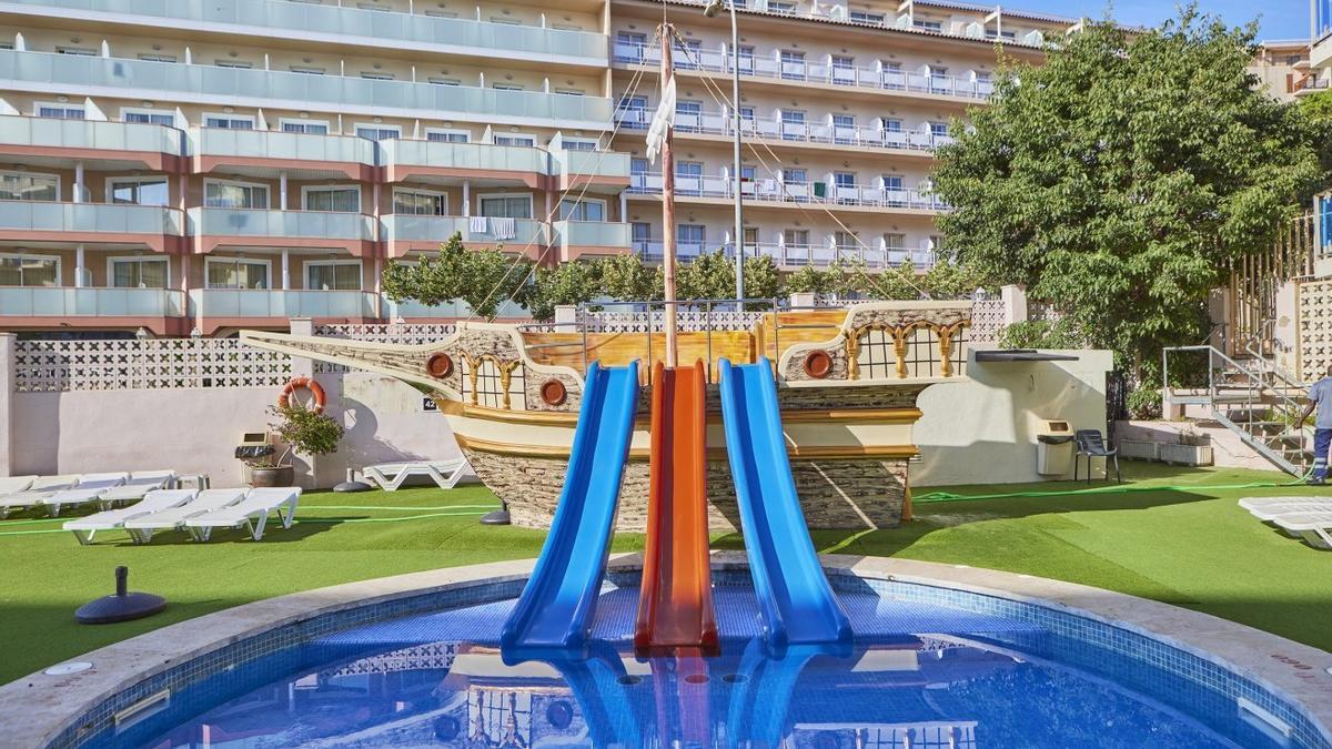 Una piscina d'un hotel de Lloret de Mar