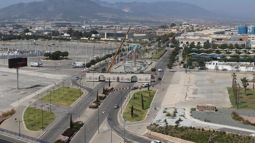 Todos los grupos apoyan debatir el futuro del recinto ferial con los colectivos implicados