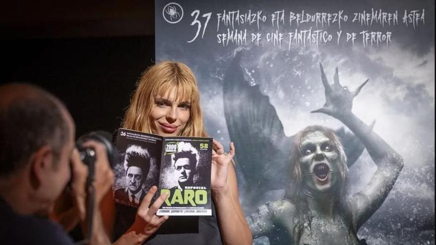 Samantha Hudson se transforma en una sirena mutante para la Semana de Cine de Terror de San Sebastián