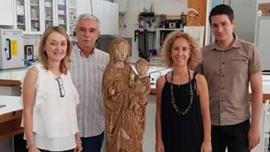 Oliva recupera la talla de la Virgen que presidió la fachada de Santa María