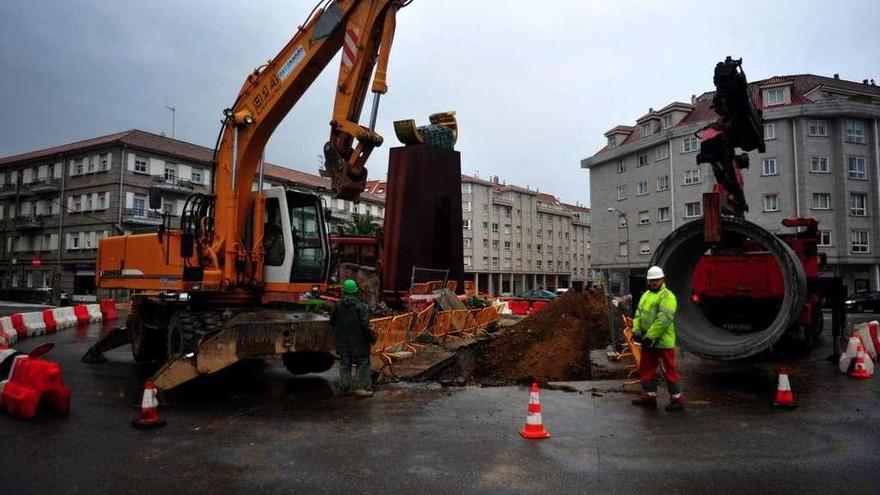 Las obras de canalización que realizó Augas de Galicia en la primera fase exterior. // Iñaki Abella