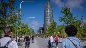 barcelona 28/04/2025 Barcelona Lío ciclista en la nueva plaza de las Glòries. AUTOR: JORDI OTIX