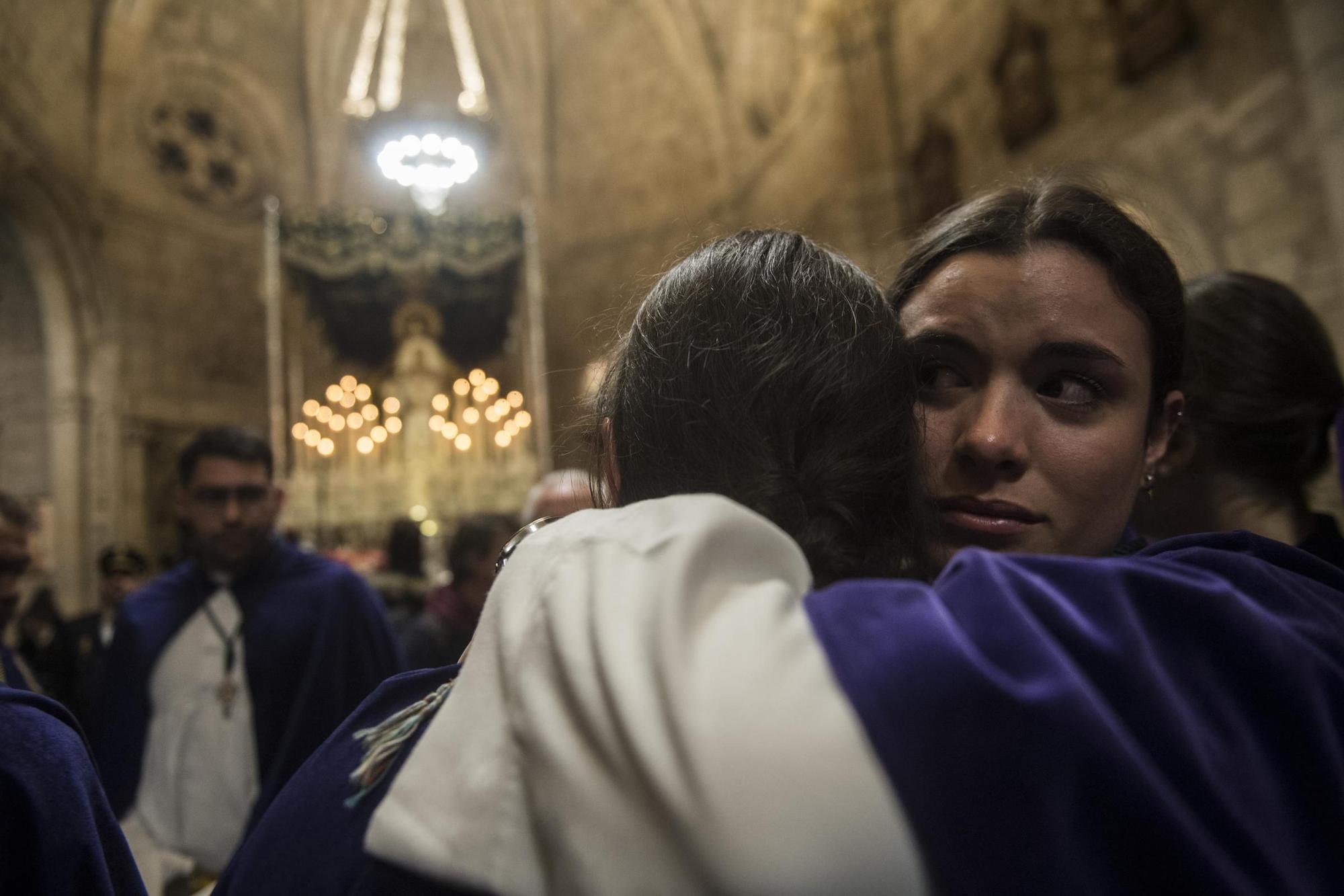 Desconsuelo en la suspensión de la procesión de la Esperanza en Cáceres