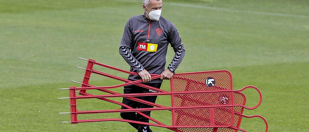 Fran Escribá, durante un entrenamiento de la temporada pasada. | ANTONIO AMORÓS