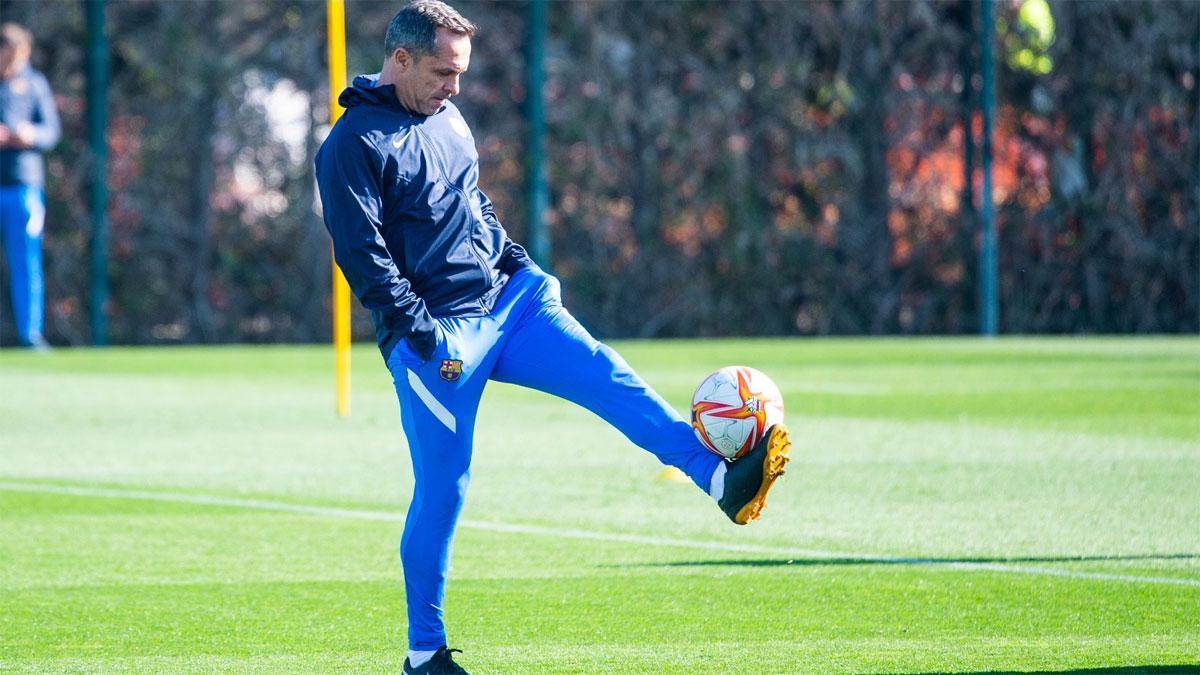 Sergi ha incidido a los jugadores en que no pueden cometer errores en la salida del balón