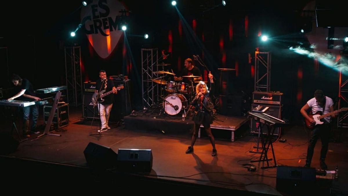 Imagen del concierto ‘Me colé’ de Tributo a Mecano desde Mallorca.  .  | FACEBOOK