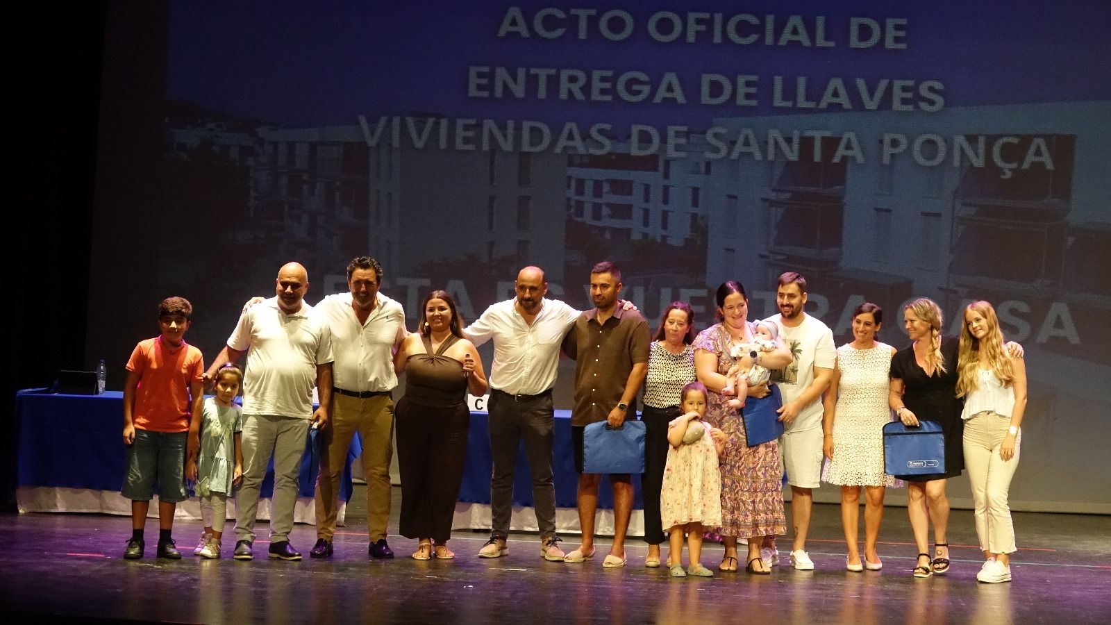 FOTOS | La entrega de llaves de las VPO de Santa Ponça, en imágenes