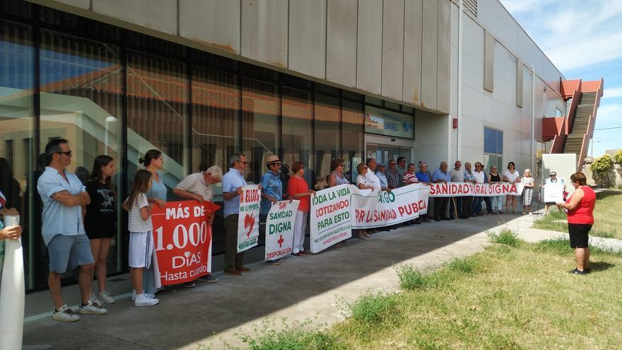 Los sayagueses reivindican cuatro médicos más para su comarca