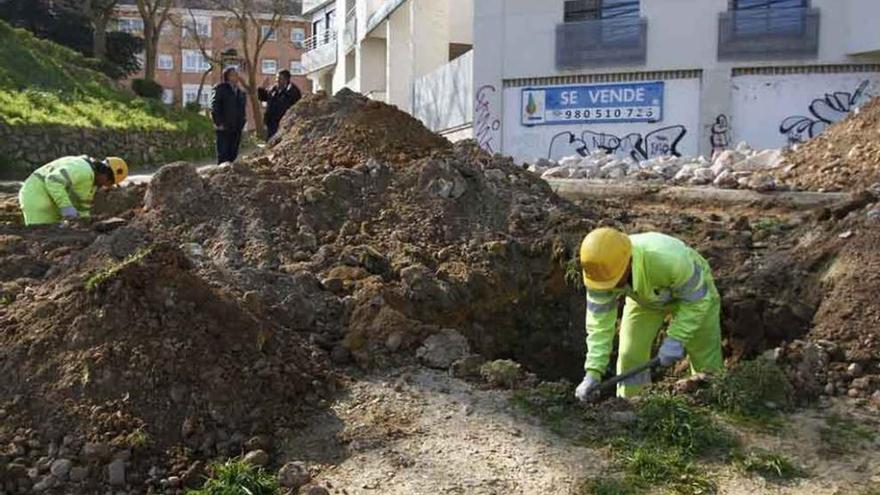 Varios trabajadores en la capital.