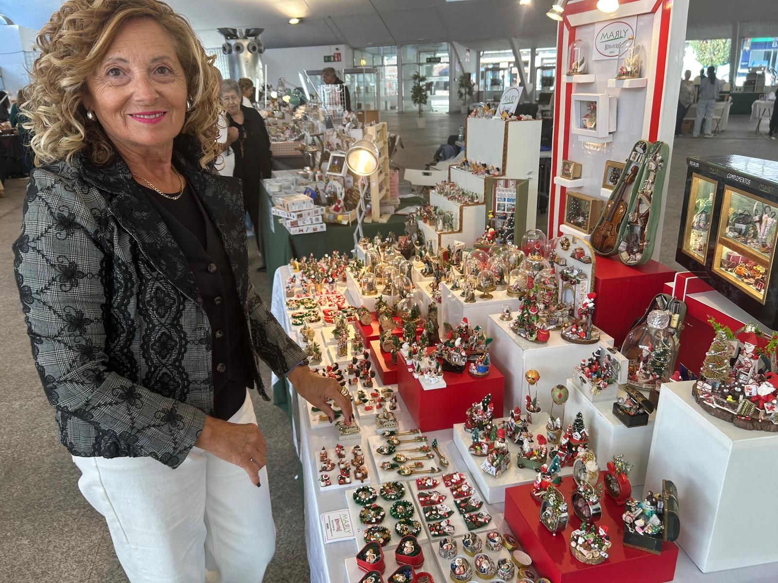 Feria de miniaturas de casas de muñecas en Pola de Siero