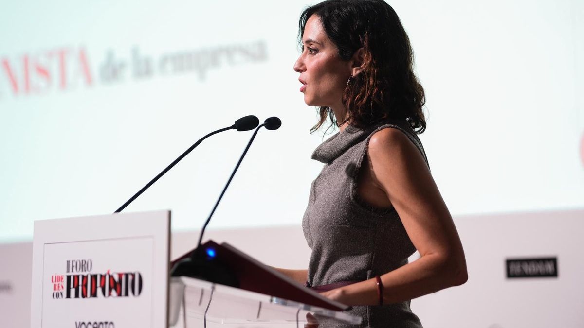 Ayuso reclama a Óscar Puente el pago urgente de más de 126 millones de euros del abono de las ayudas para el transporte público de 2025