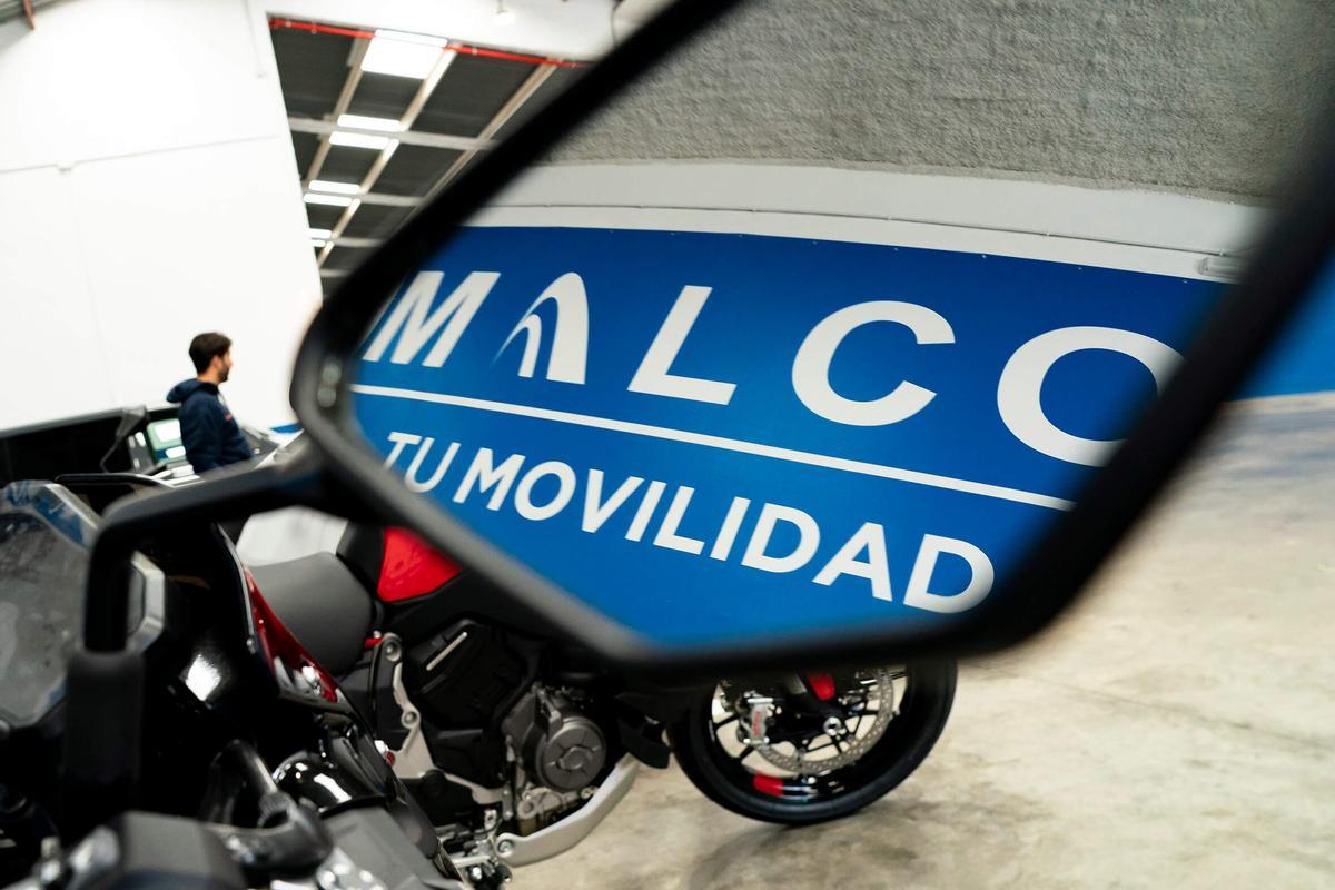 Firma del acuerdo con Momoven en octubre de 2023.