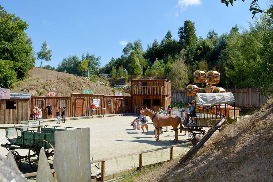 Viaje por el parque de atracciones más próximo a Galicia