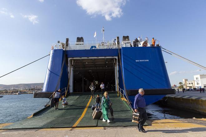 Aumentan a 14 los muertos tras el hundimiento del ferry frente a las costas de Chipre