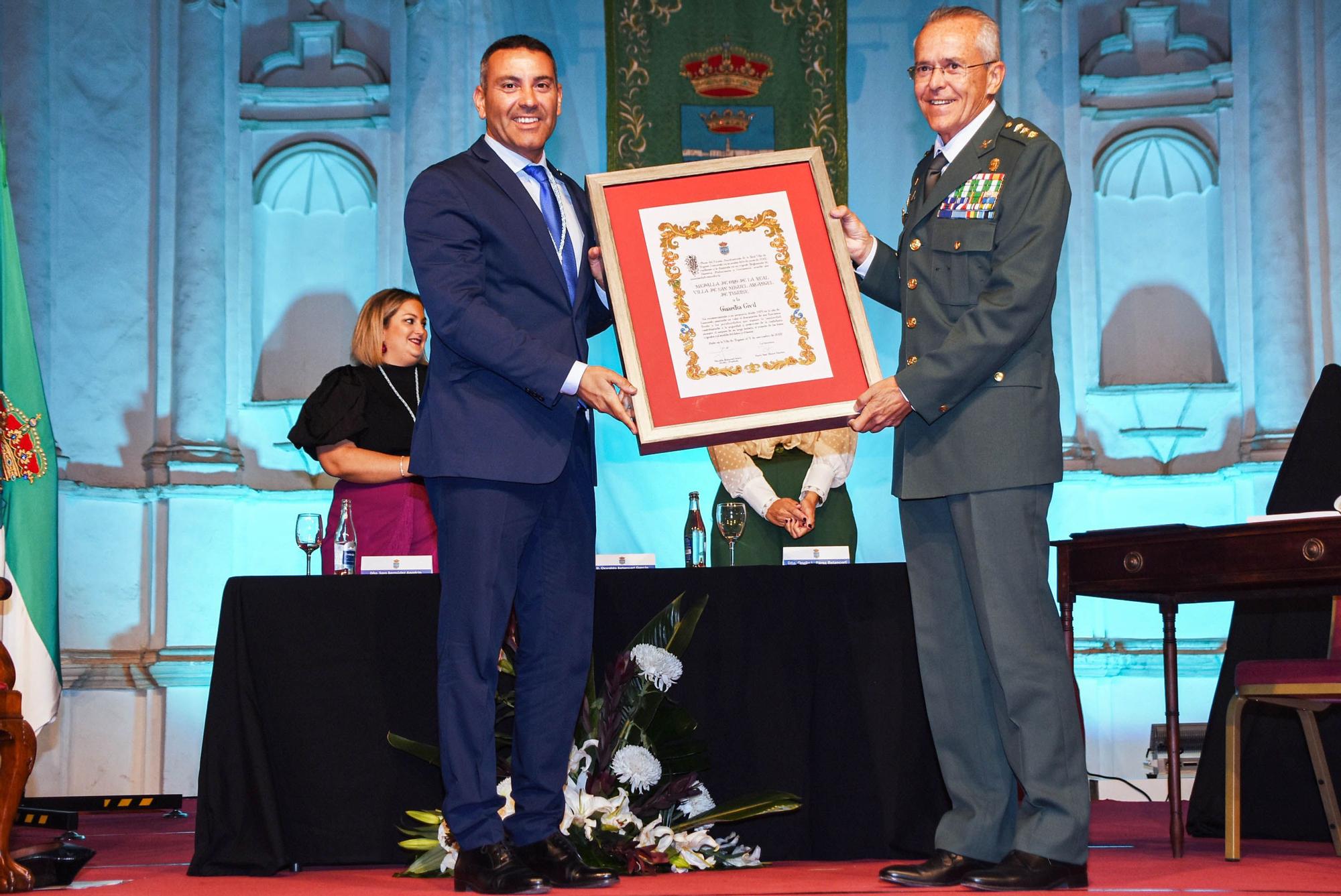 Teguise rinde homenaje a la Guardia Civil.