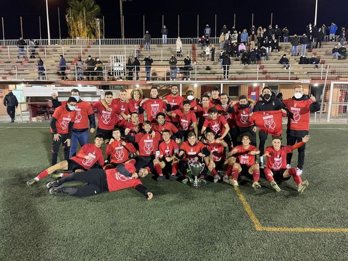 El Alboraya juvenil celebrando su gesta.