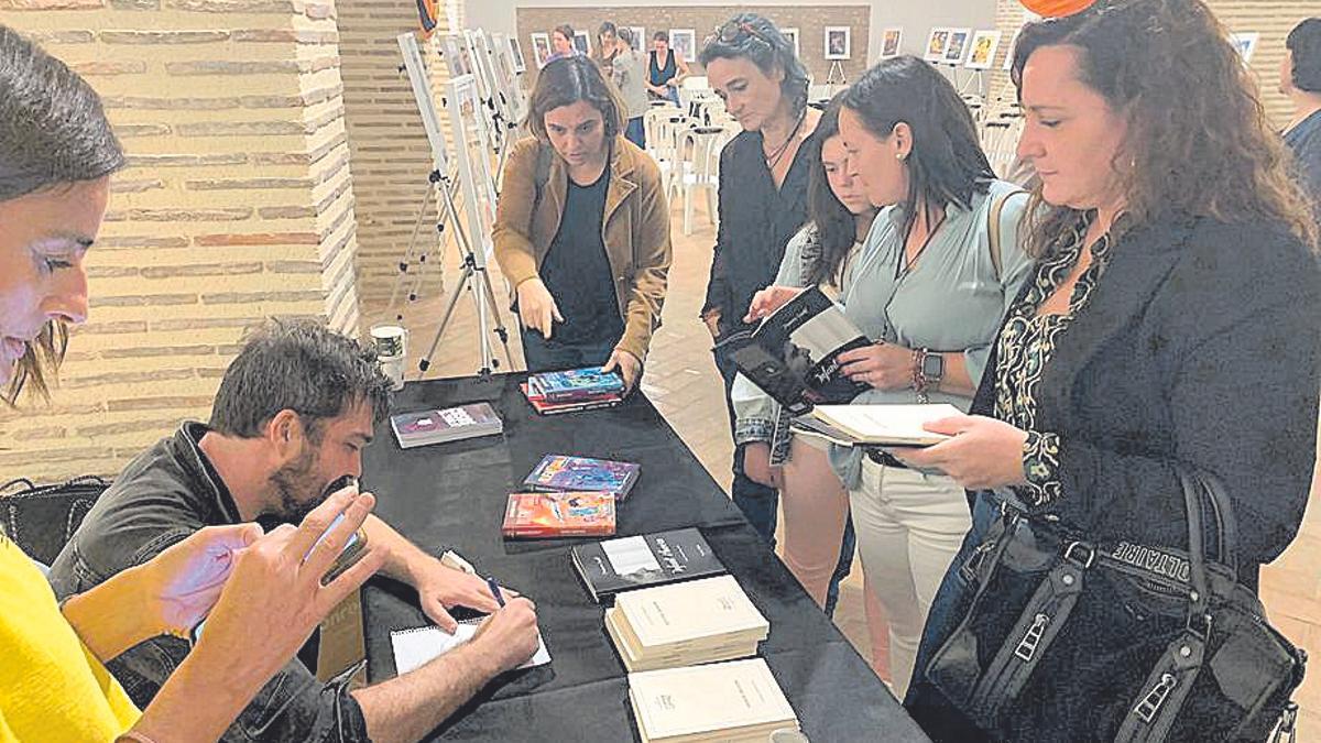 El ilustrador Fran Ferriz inauguró la programación.