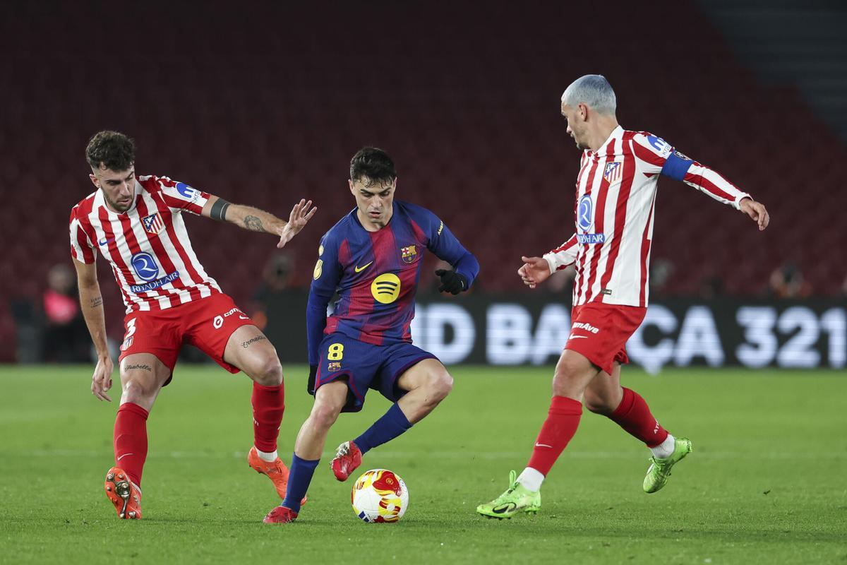 Matteo Ruggeri of Atletico de Madrid, Pedri of FC Barcelona and Antoine Griezmann of Atletico de Madrid in action during the Spanish Cup, Copa del Rey, football match Semifinal Second Leg played between FC Barcelona and Atletico de Madrid at Spotify Camp Nou stadium on March 03, 2026 in Barcelona, Spain. AFP7 03/03/2026 ONLY FOR USE IN SPAIN. Irina R. Hipolito / AFP7 / Europa Press;2026;SPORT;ZSPORT;SOCCER;ZSOCCER;FC Barcelona v Atletico de Madrid - Copa del Rey Semifinal 2;