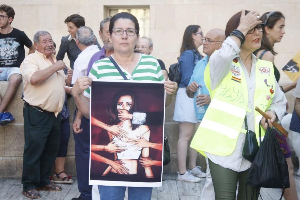 Protesta en Murcia contra la excarcelación de La Manada