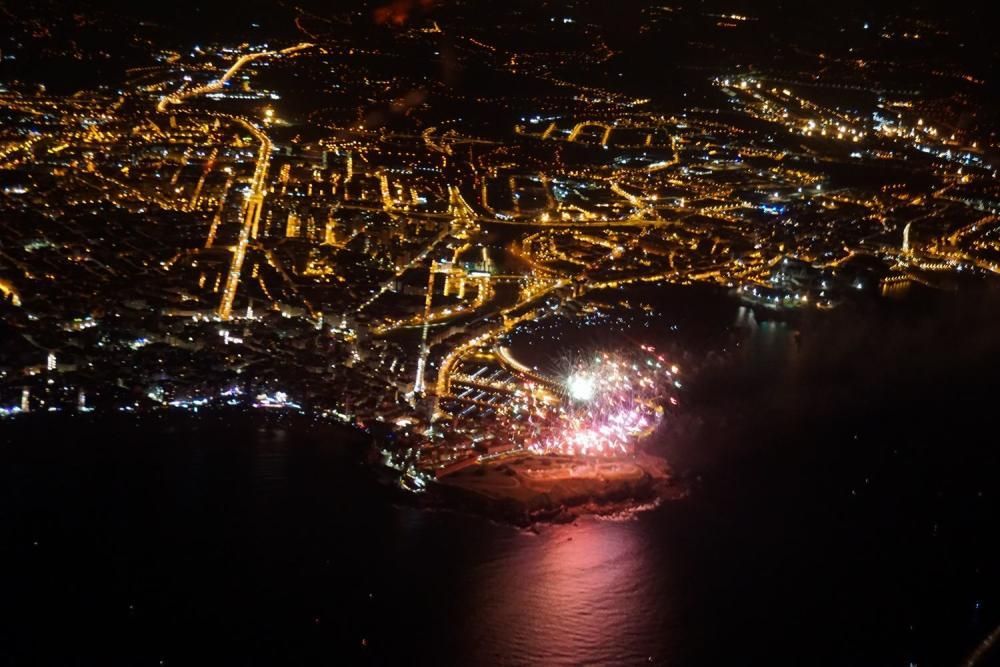 Gijón, la noche de los fuegos desde el aire