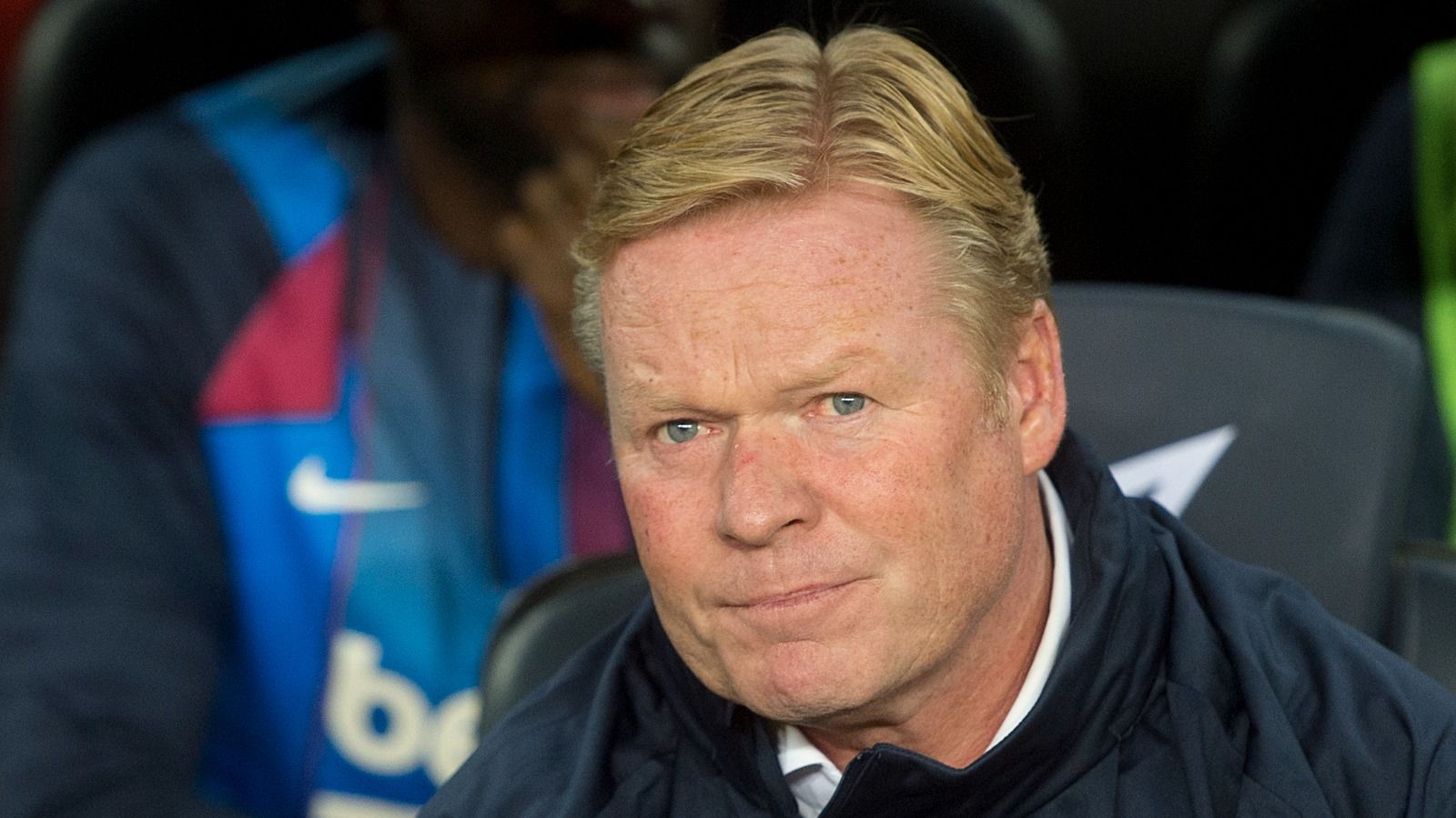 Koeman, durante el Barça-Granada en el Camp Nou.