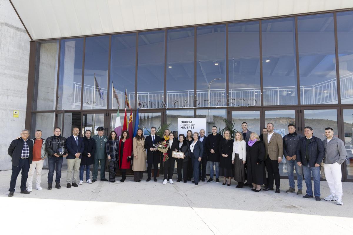 Homenaje a la piloto Ana Carrasco