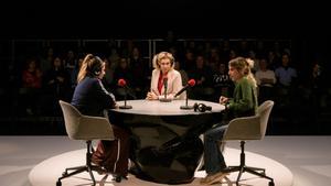 Sara Diego, Àngels Gonyalons y Sara Espígul en Dones de ràdio