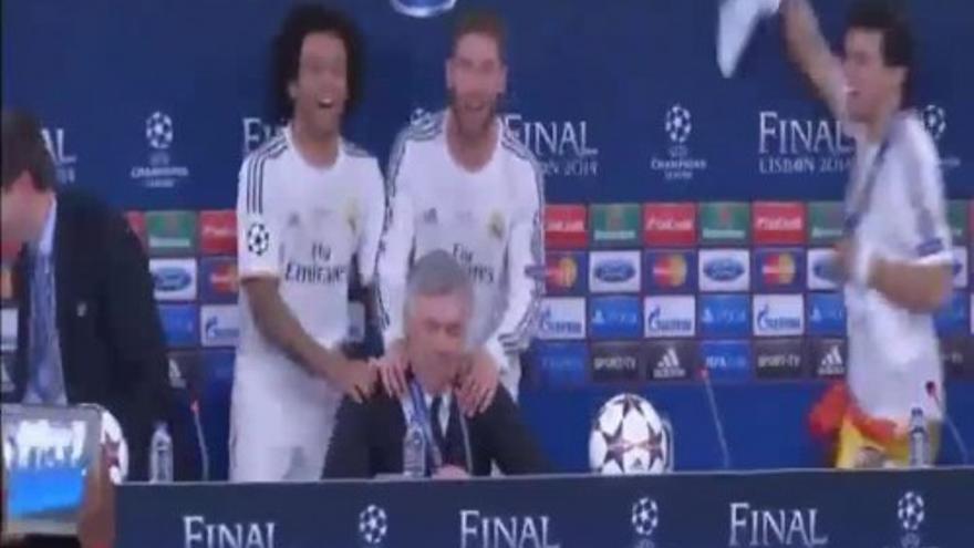 Ancelotti, asaltado en plena rueda de prensa