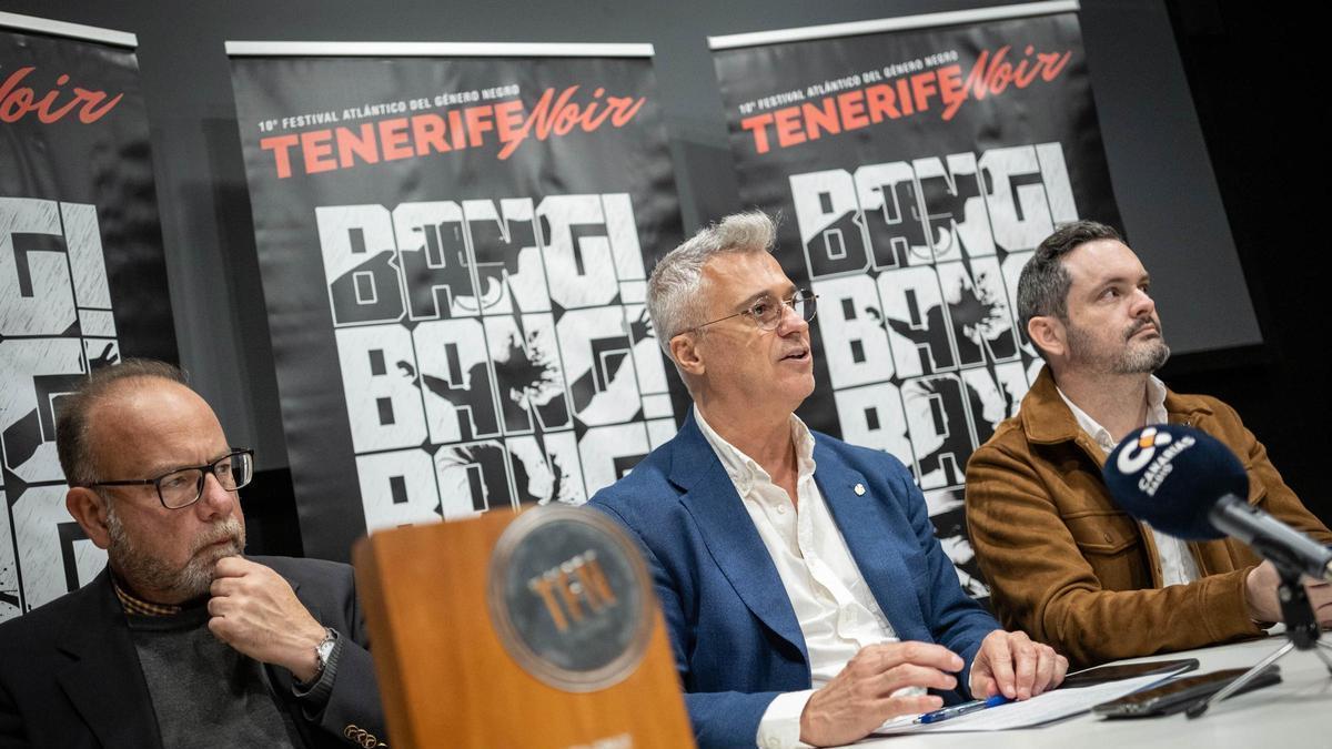 Eduardo García Rojas, Santiago Díaz y y Alejandro Martín en la presentación de los títulos finalistas.