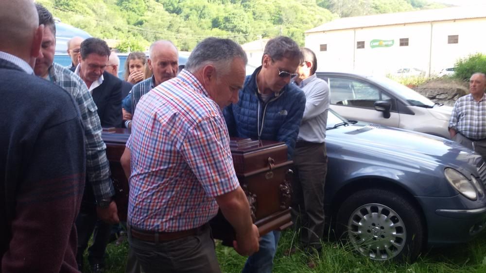 Funeral del hermano de Paco González