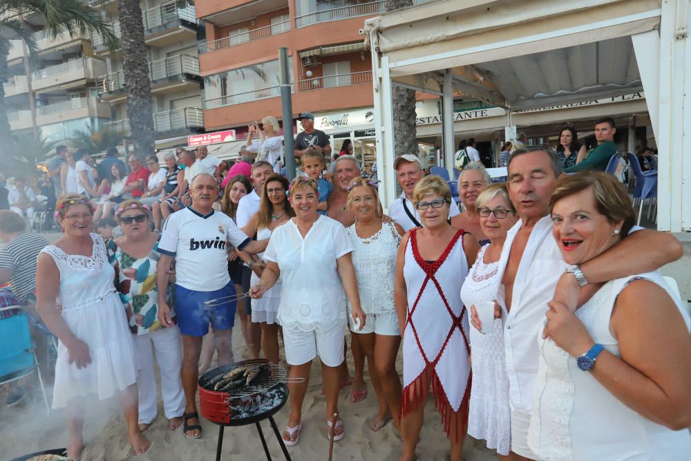 En Torrevieja el Ayuntamiento cooperó con la realización de hogueras mientras que los ayuntamientos de Pilar y Guardamar las prohibieron