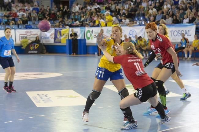 Semifinal de la Challenge Cup entre el Balonmano ...