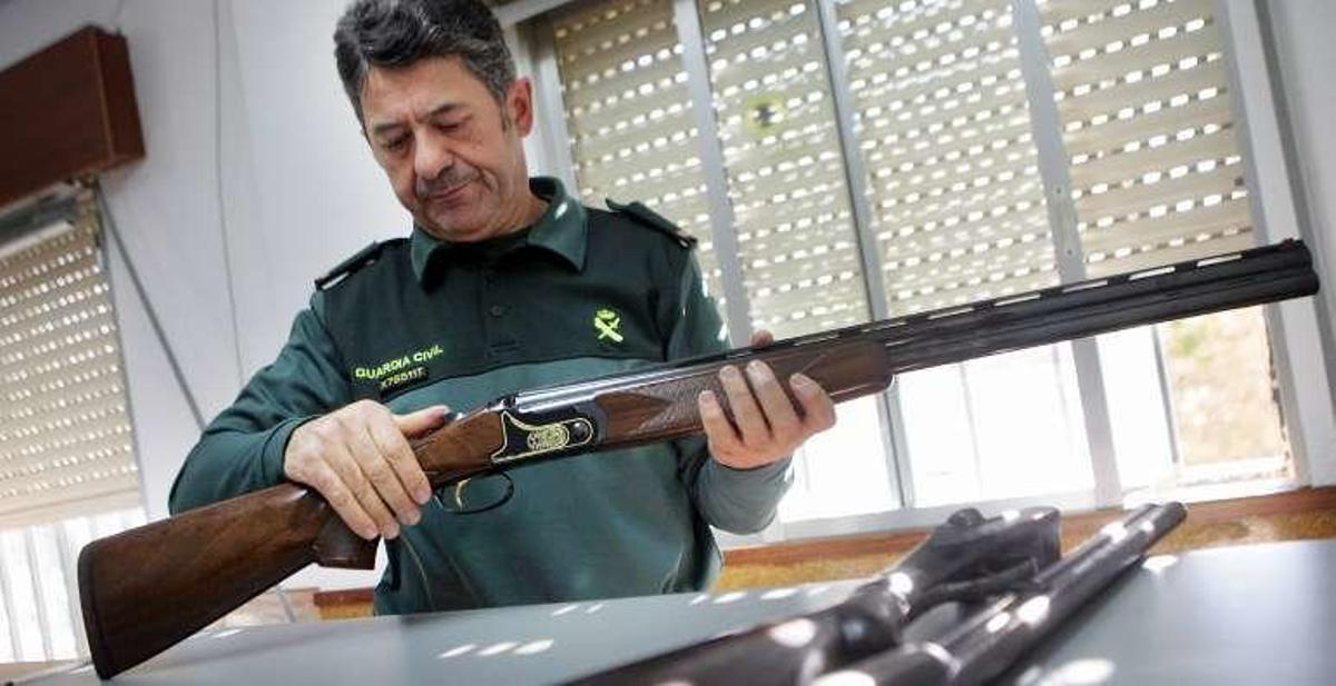 Luis Lalín, interventor de armas de Deza y Tabeirós. // Bernabé/Luismy