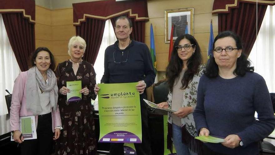 Por la izquierda, María Alonso, Blanca Pantiga, Jesús Sánchez, Liliana Baldomir y Carmela Montes.