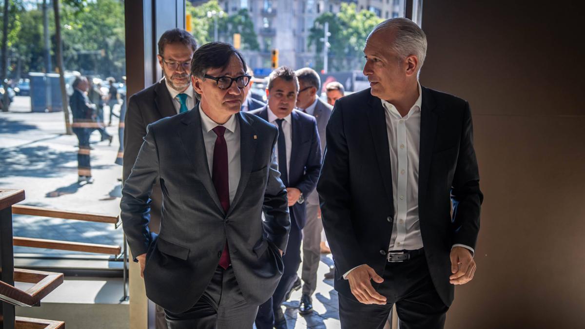 Salvador Illa y Markus Haupt en Casa Cupra Raval