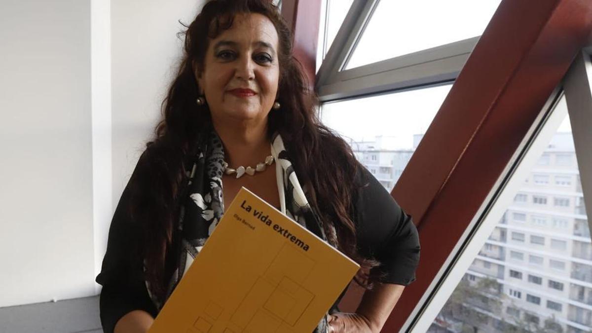 Olga Bernad alcanza el puesto de los más vendidos con 'La vida extrema'.