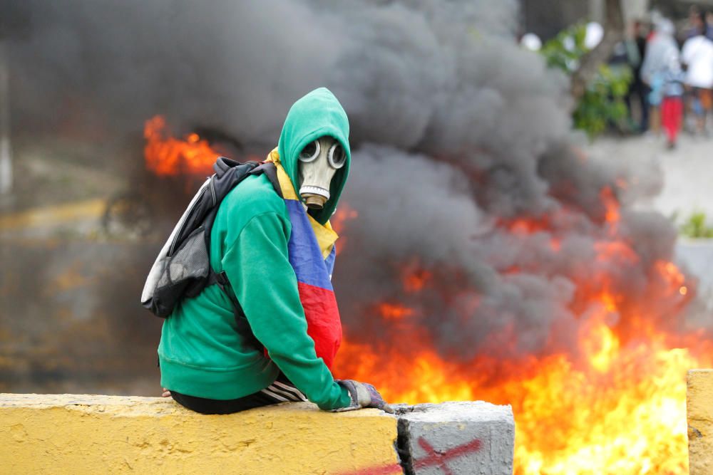 Continúan las protestas contra Maduro en Venezuela