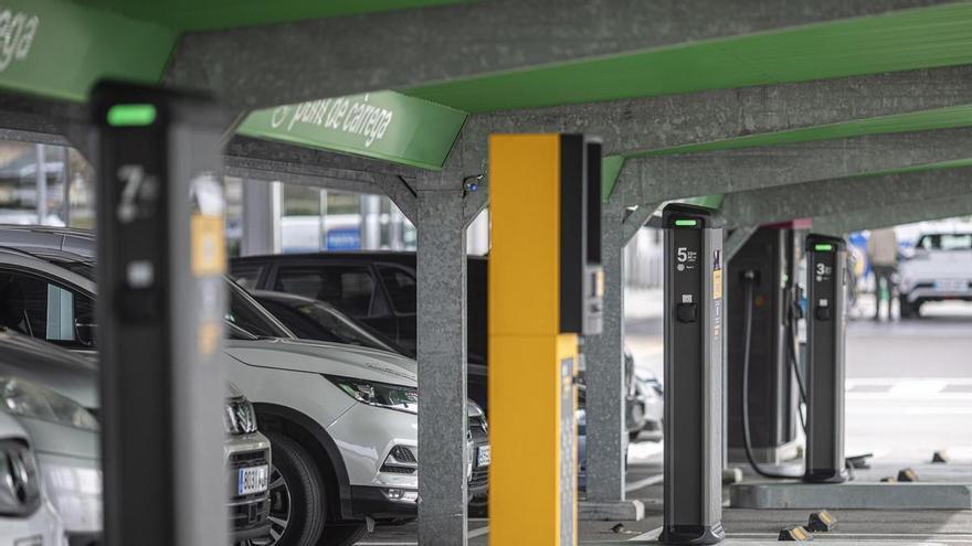 Catalunya supera les 11.800 matriculacions a l’abril en un mercat impulsat pels electrificats