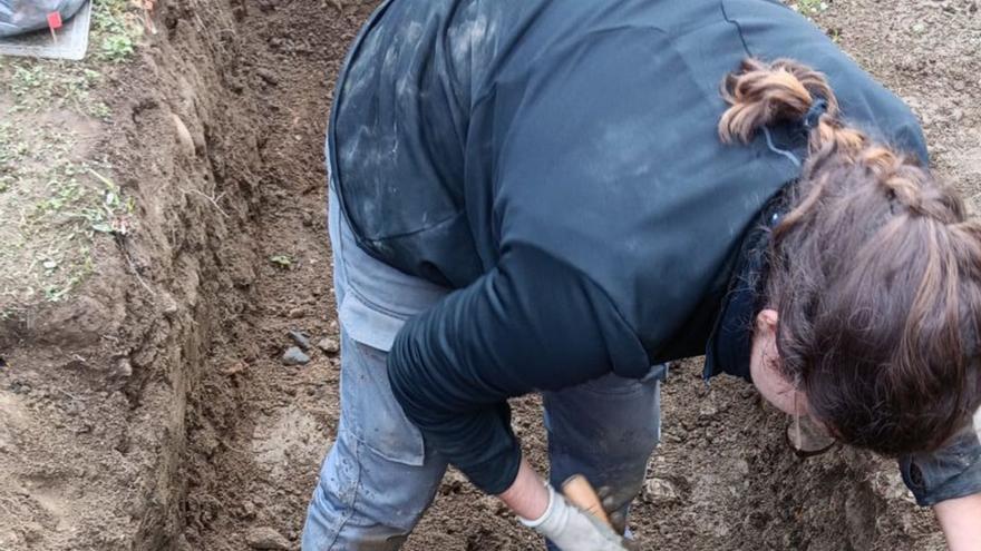 El equipo que encontró posibles restos de represaliados en Trasanquelos ve “poco probable” hallar más