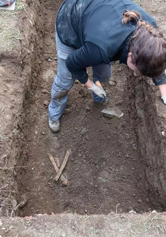 El equipo que encontró posibles restos de represaliados en Trasanquelos ve “poco probable” hallar más