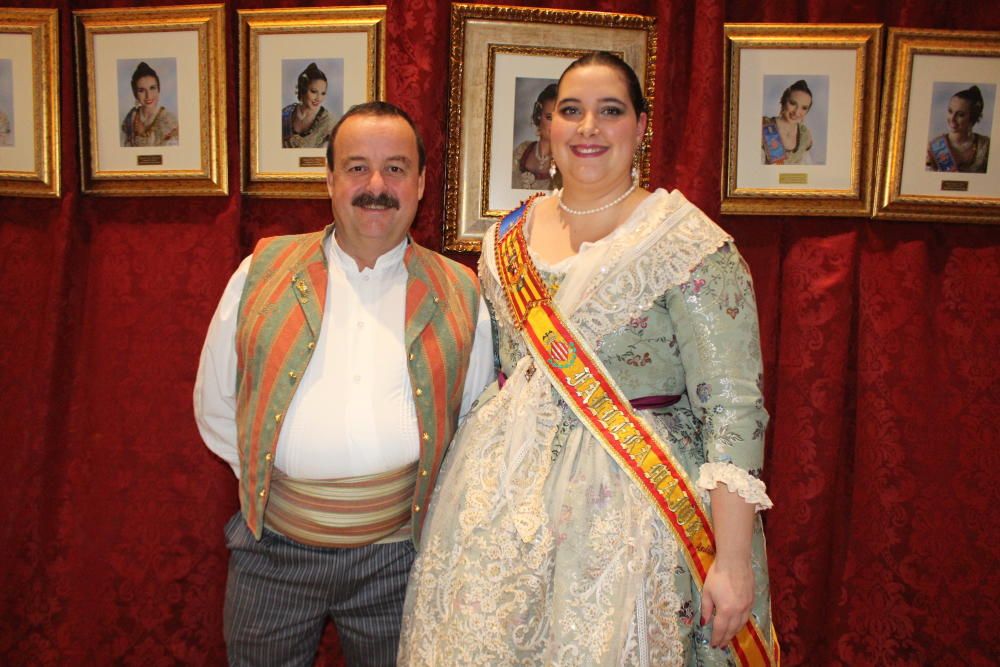 La Alfombra Roja de la Exaltación de Consuelo Llobell