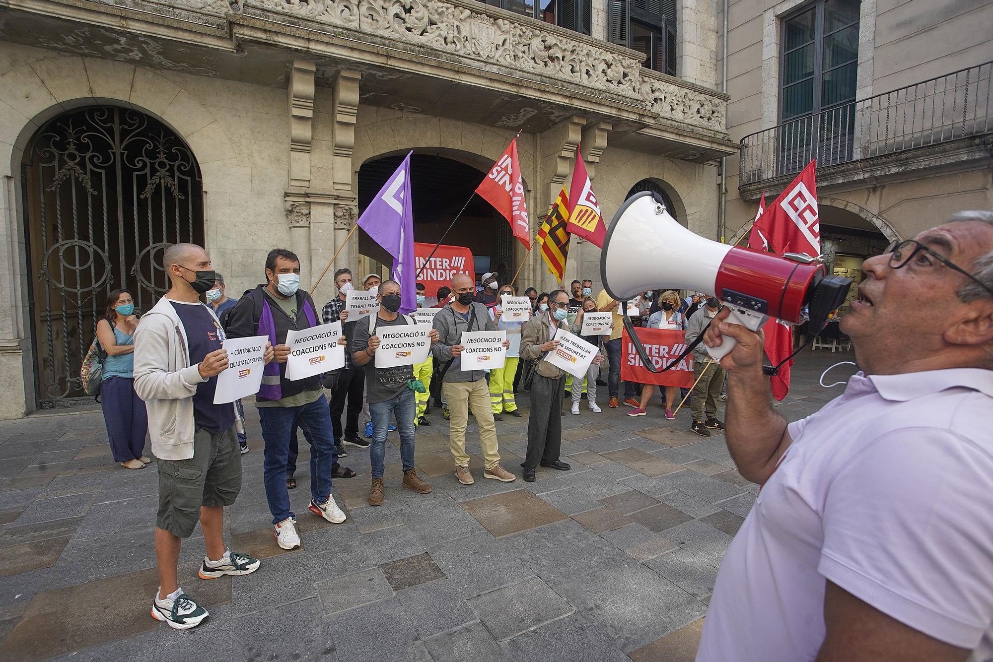 Treballadors de Girona+Neta lamenten que els «criminalitzin» per la brutícia i ho atribueixen a «retallades encobertes»