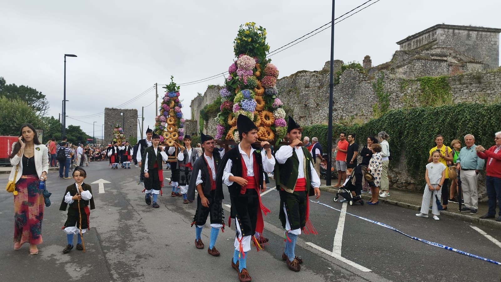 San Roque reúne a más de un millar de devotos en Llanes