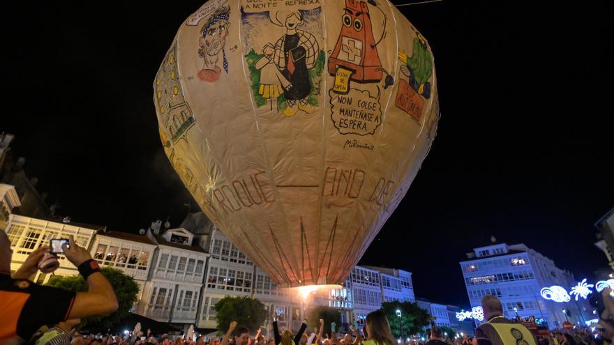 Betanzos salda su deuda con San Roque y lanza el globo de papel más grande del mundo