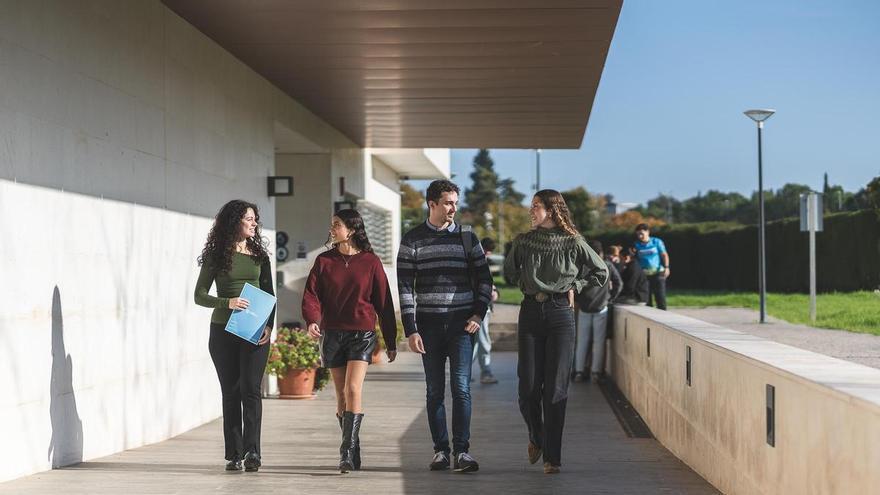 La Universidad Loyola incorpora el Grado en Podología y el Máster Universitario en Auditoría a su oferta en Córdoba