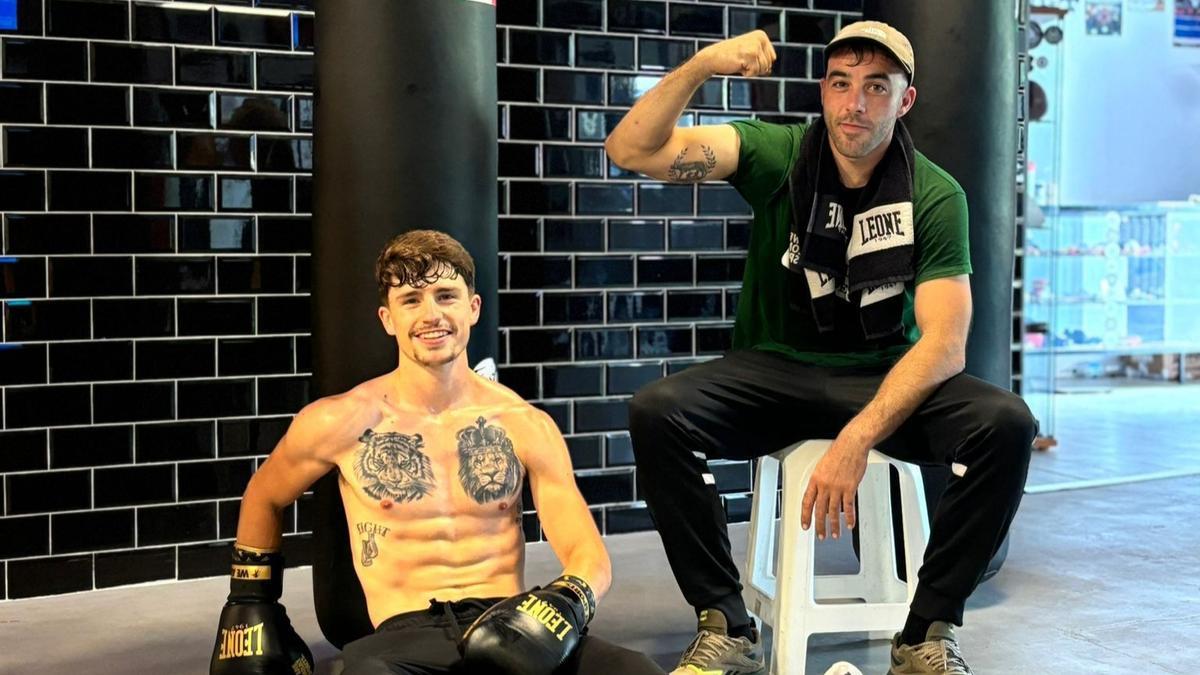 José Gamito (boxeador) y Raúl Camacho (entrenador), después de un entrenamiento.
