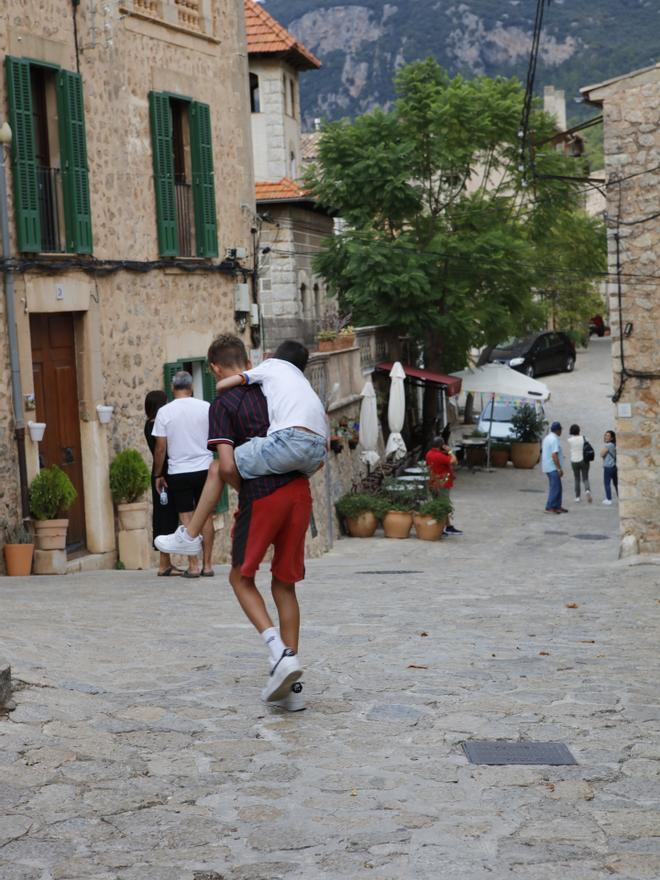 So sieht es in der Urlauberhochburg Valldemossa auf Mallorca zu Beginn der Nebensaison aus